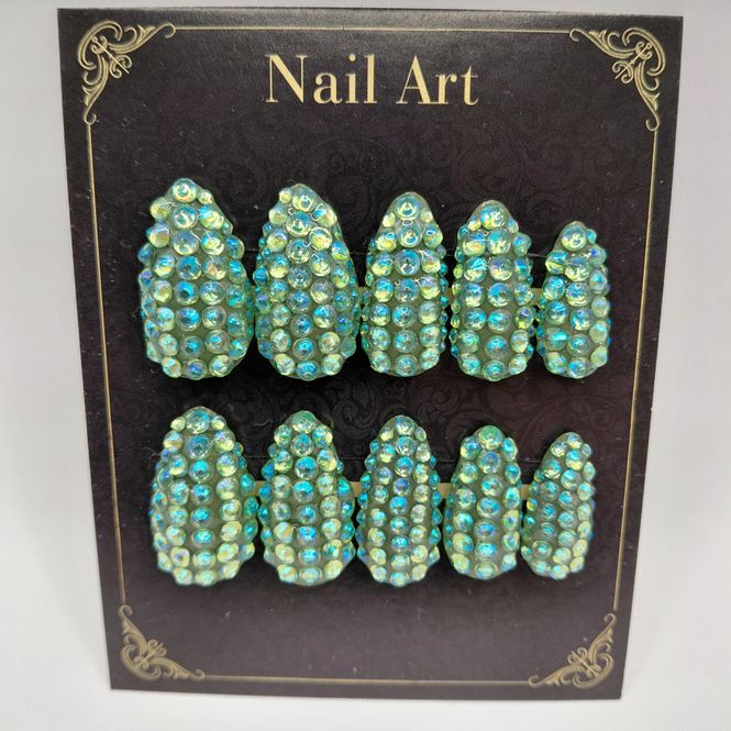 Hovedbilde 1000 Perler Grønne Press-On Negler 